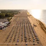 Spacious And Bright Flat Near The * Bibione