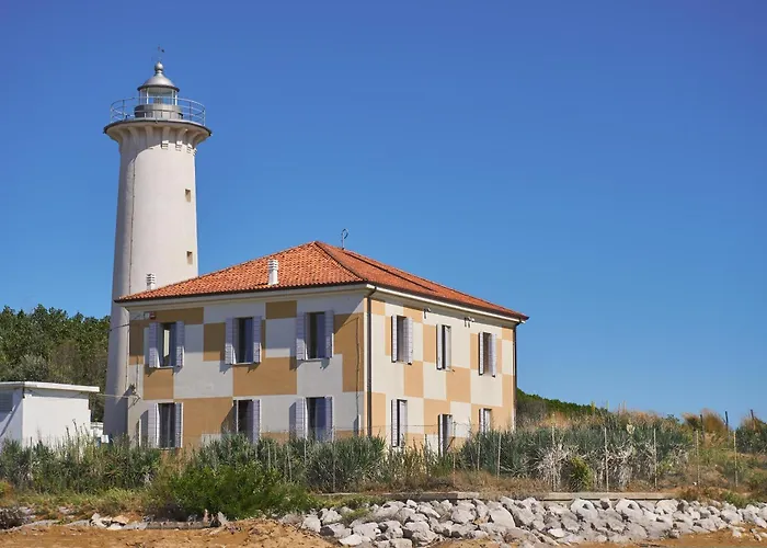 Spacious And Bright Flat Near The *